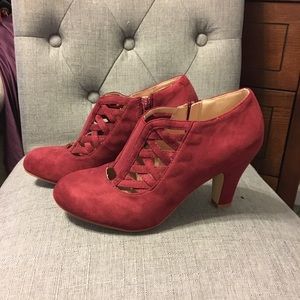 Journee Collection Piper Women's Ankle Pumps